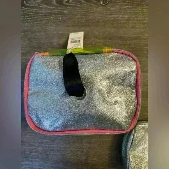 Kendall & Kylie Jaune/Yellow Vanity Case Makeup Bag w/xtra Bag new with tags - Picture 3 of 10